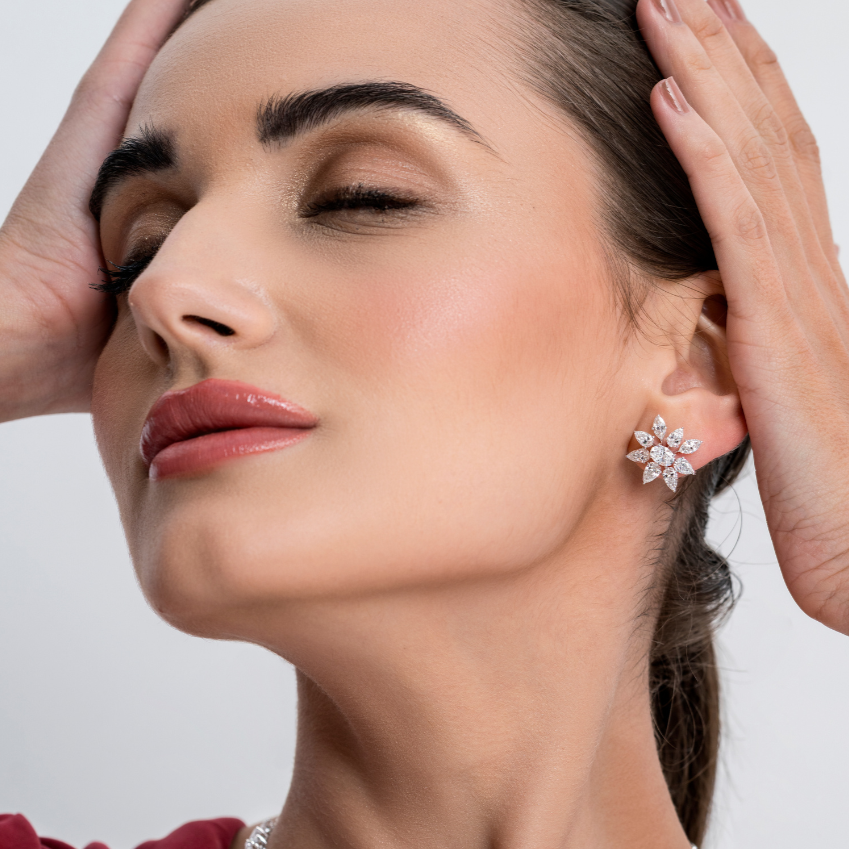The Flawless Crystal Heirloom | white-gold earring with EF color and VVS-VS clarity diamonds