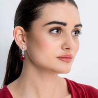 The Crimson Jewel | white-gold earrings with EF color and VVS-VS clarity diamonds