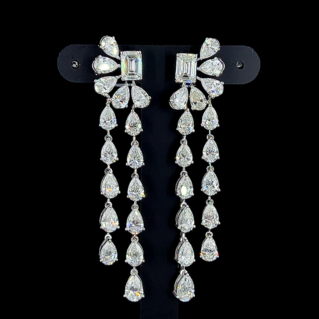 The Diamond Embrace Couture | white-gold earrings with EF color and VVS-VS clarity diamonds