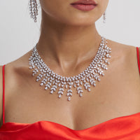 The Dusk Coronet | white-gold necklace with EF color and VVS-VS clarity diamonds
