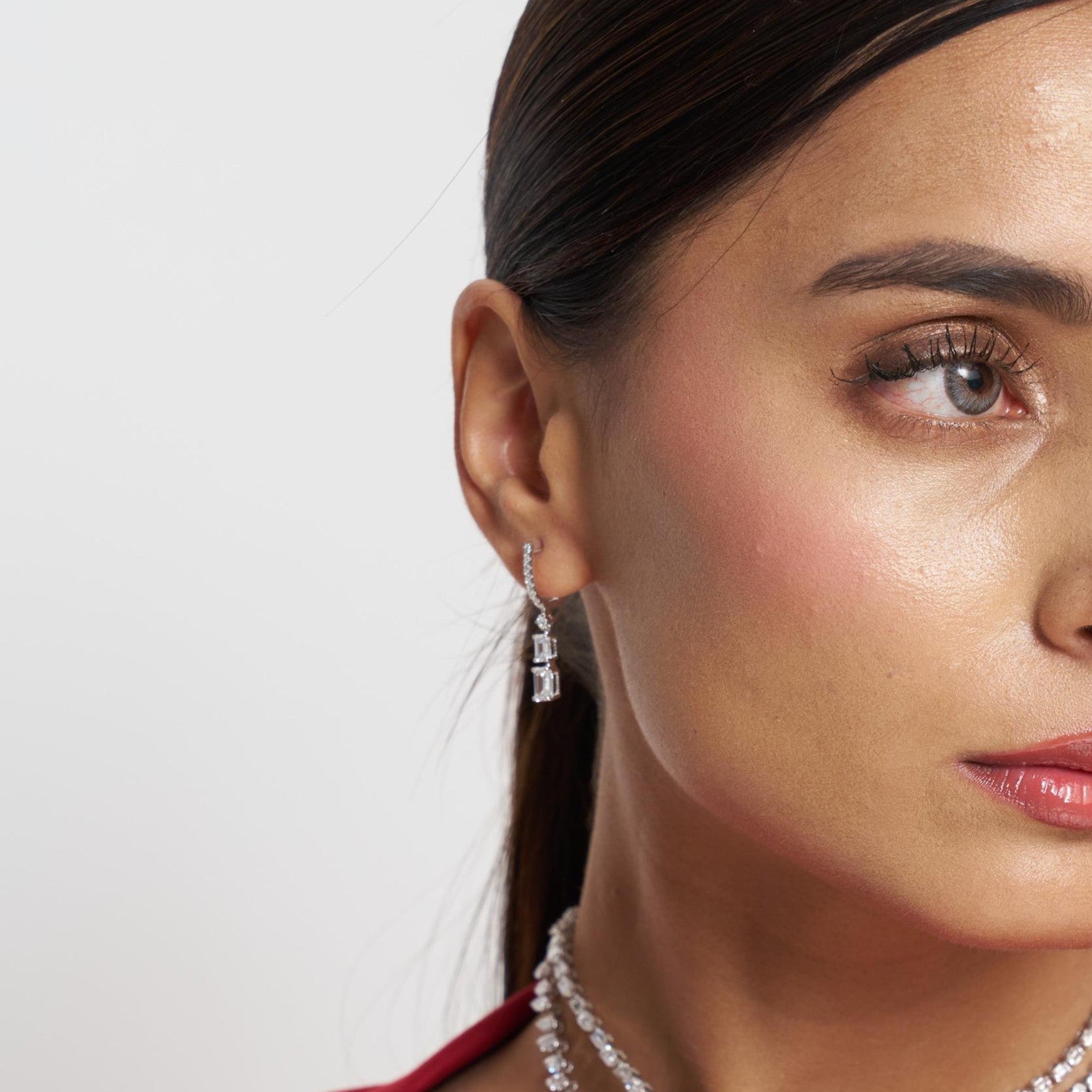 The Pure Majesty | white-gold earrings with EF color and VVS-VS clarity diamonds