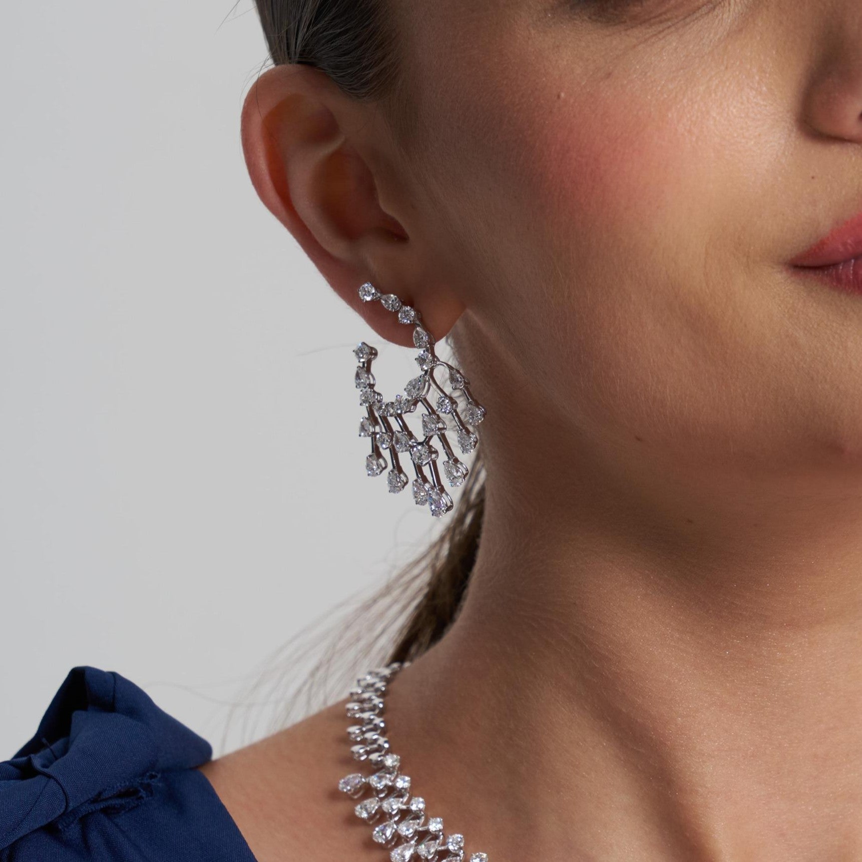 The Stellar Constellation | white-gold earrings with EF color and VVS-VS clarity diamonds