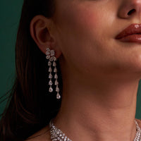 The Diamond Embrace Couture | white-gold earrings with EF color and VVS-VS clarity diamonds