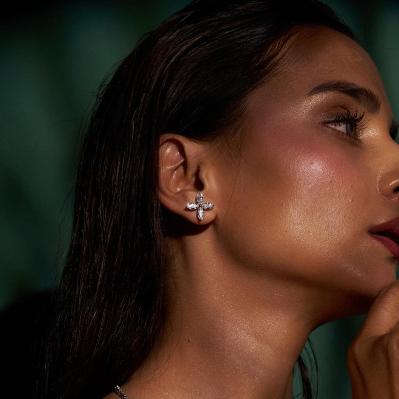 The Imperial Blossom Auriclet| white-gold earrings with EF color and VVS-VS clarity diamonds