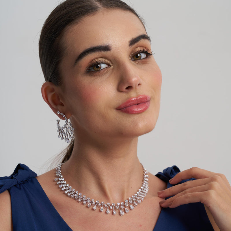 The Stellar Radiance | white-gold necklace with EFG color and VVS-VS clarity diamonds