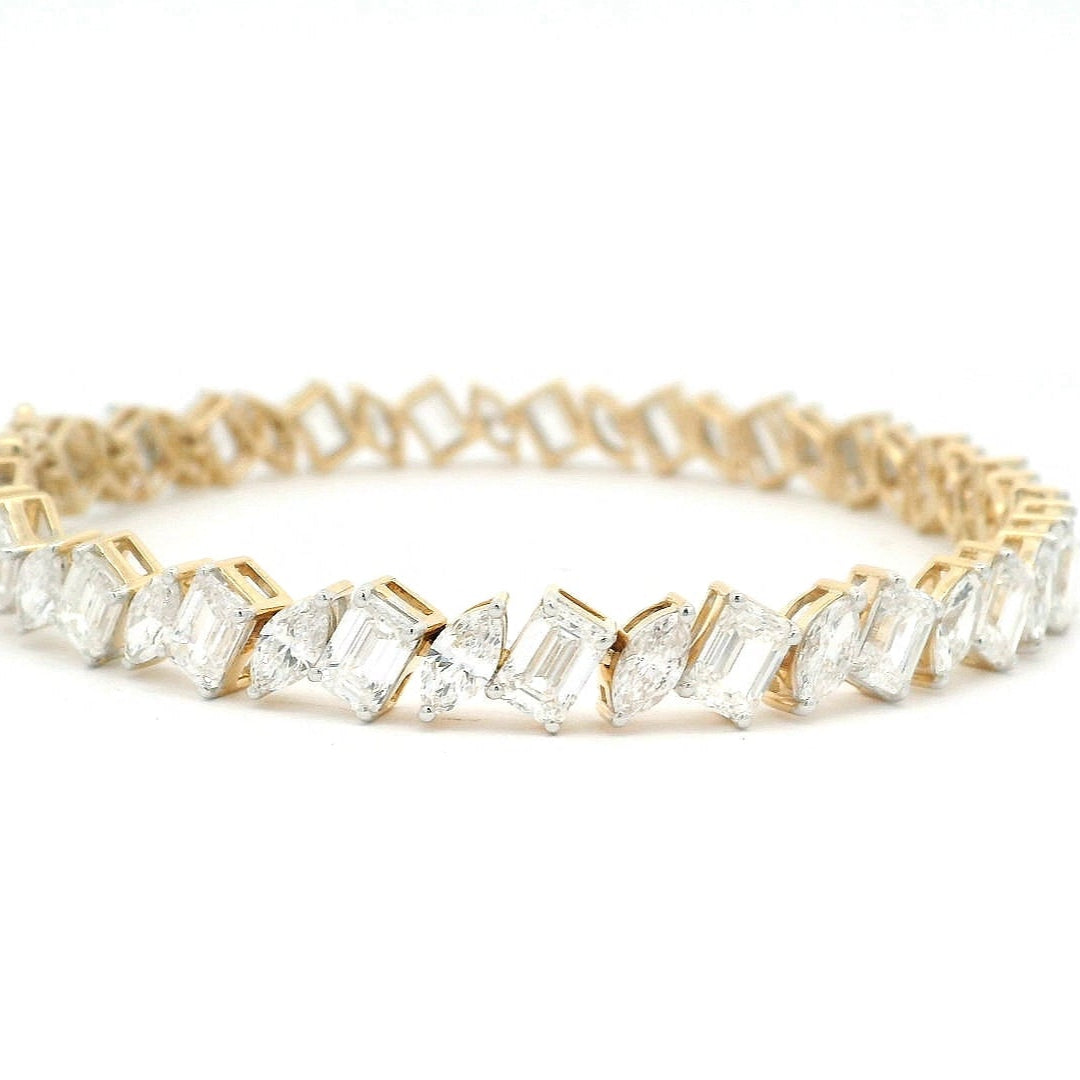 The Eternal Bond | gold bracelet with EF color and VVS-VS clarity diamonds