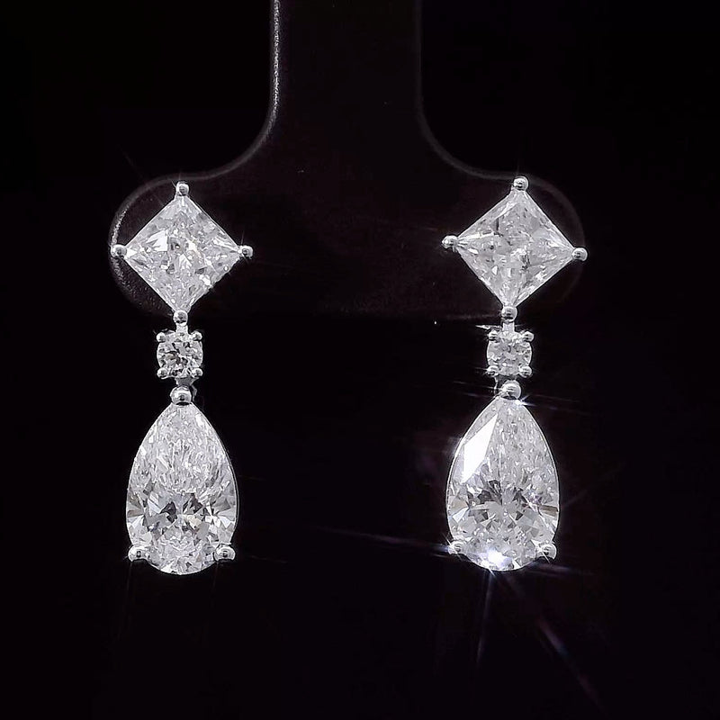 The Royal Morning Dew | white-gold earrings with EF color and VVS-VS clarity diamonds